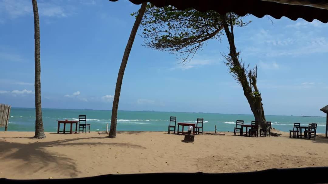 Case De Robinson Lome Exterior photo